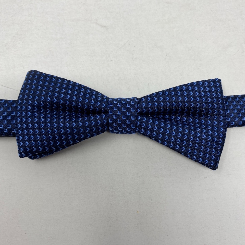 Claiborne Bow Tie Patterned